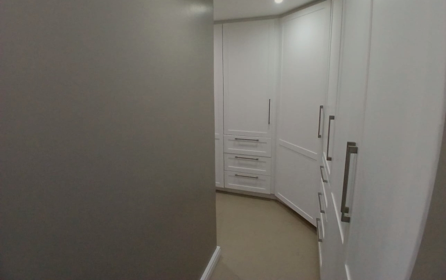 5 Bedroom Property for Sale in Wilderness Central Western Cape